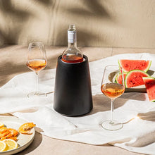 Комплектът за вино Vacu Vin Elegant